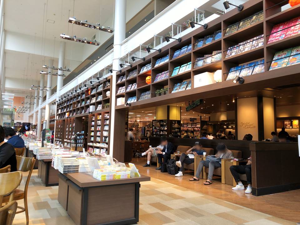 スターバックスコーヒー TSUTAYA 横浜みなとみらい店の店内写真